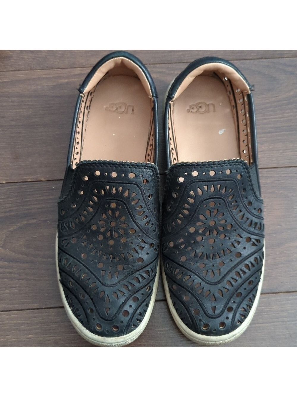 UGG - Women's Cas Perf Slip On Sneaker - BLACK - 6 - Picture 5 of 9